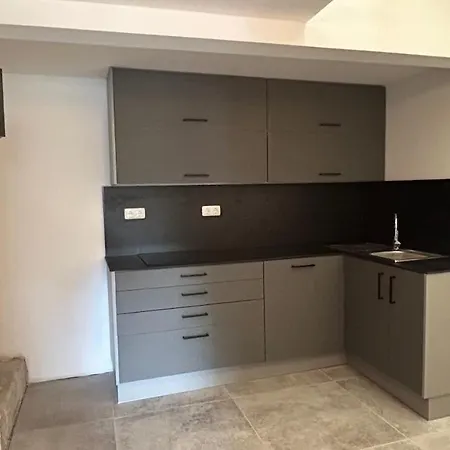 Helfant Luxembourg Standard Single 1