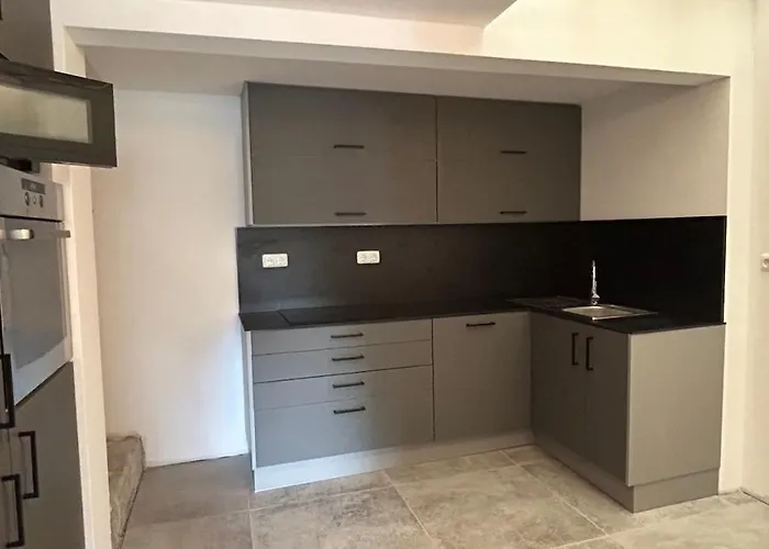 Helfant Luxembourg Standard Single 1